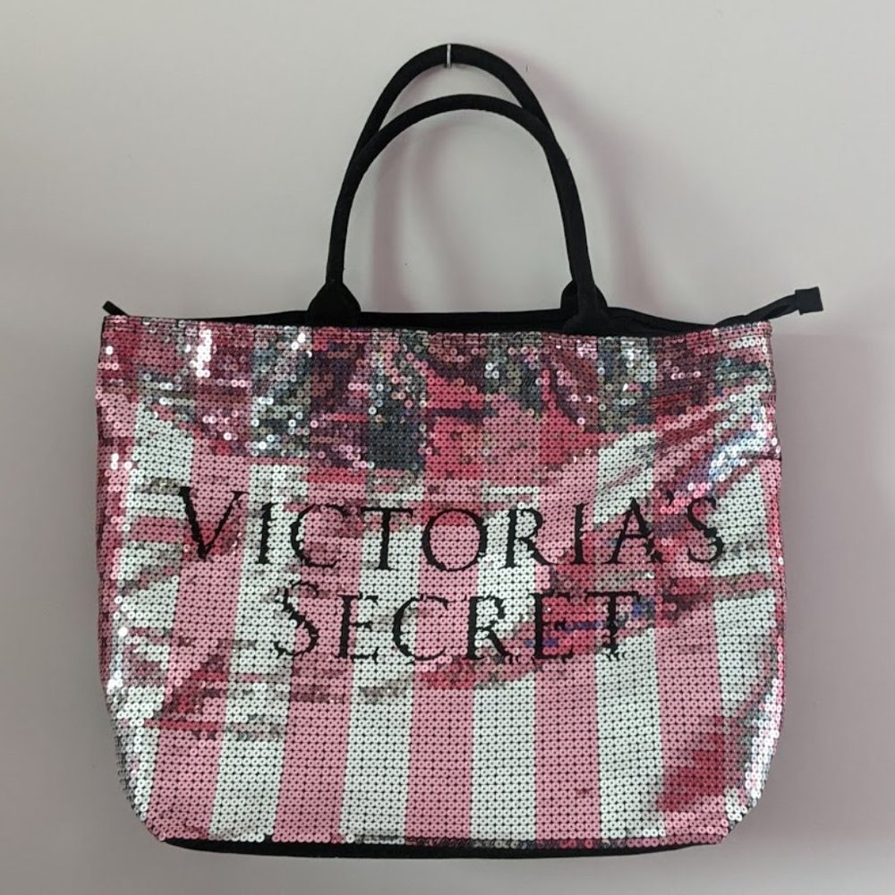 Victoria's Secret shoulder or travel bag